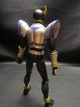 S.H.Figuarts 仮面ライダークウガ　タイタンフォーム