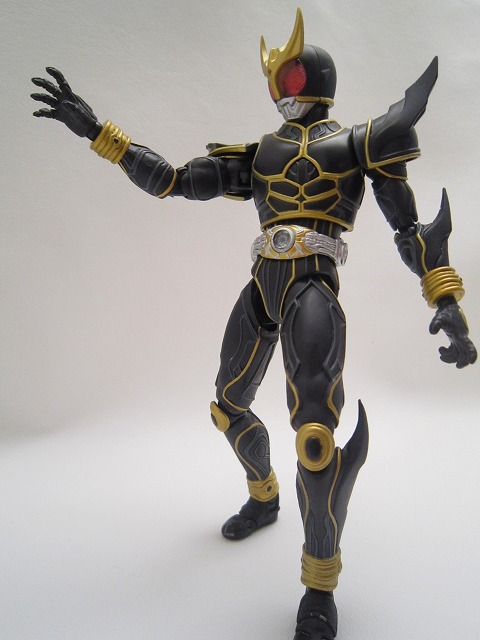 S.H.Figuarts 仮面ライダークウガ　アルティメットフォーム