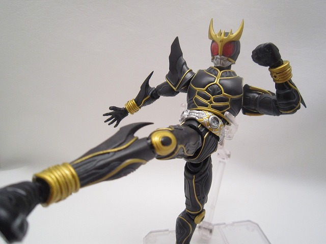 S.H.Figuarts 仮面ライダークウガ　アルティメットフォーム