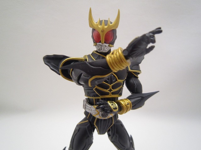 S.H.Figuarts 仮面ライダークウガ　アルティメットフォーム