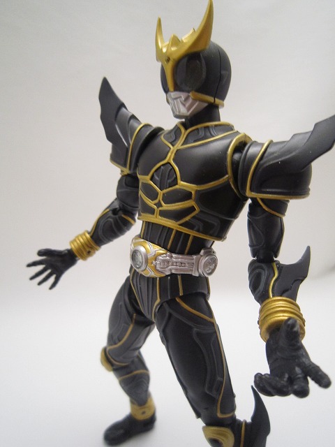 S.H.Figuarts 仮面ライダークウガ　アルティメットフォーム