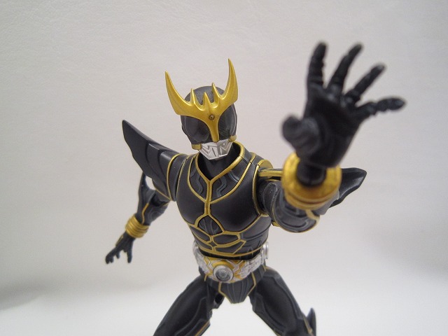 S.H.Figuarts 仮面ライダークウガ　アルティメットフォーム