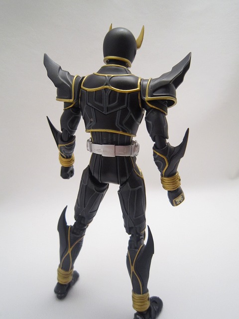 S.H.Figuarts 仮面ライダークウガ　アルティメットフォーム