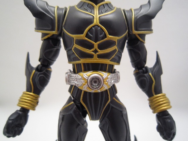 S.H.Figuarts 仮面ライダークウガ　アルティメットフォーム