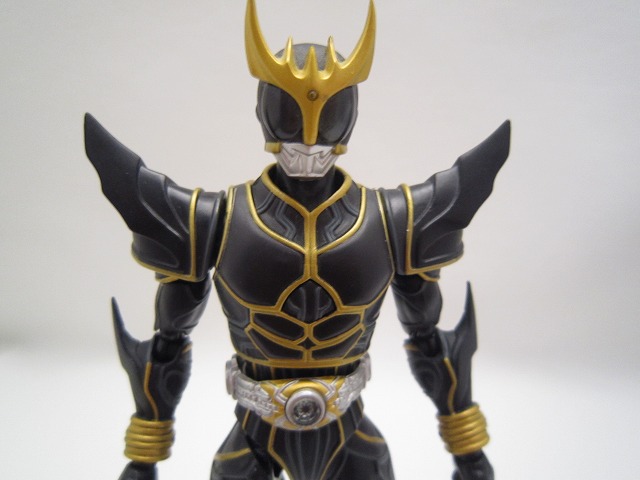 S.H.Figuarts 仮面ライダークウガ　アルティメットフォーム