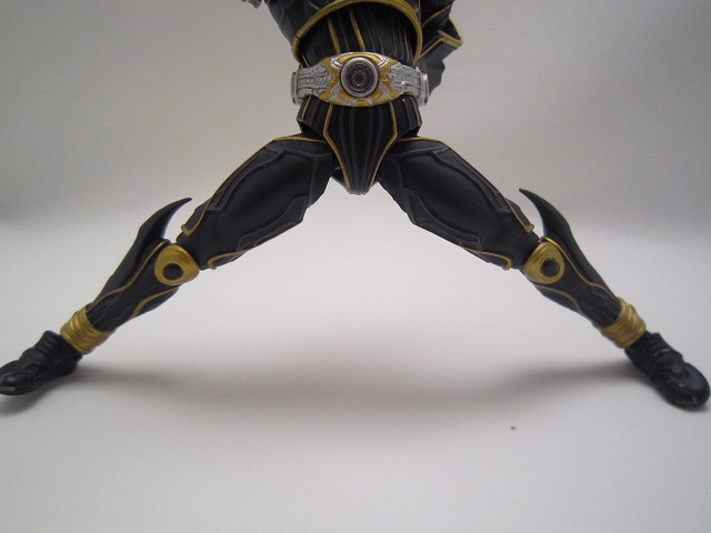 S.H.Figuarts 仮面ライダークウガ　アルティメットフォーム