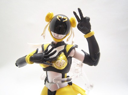 S.H.フィギュアーツ　アキバイエロー　シーズン痛Ver.