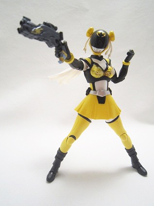 S.H.フィギュアーツ　アキバイエロー　シーズン痛Ver.