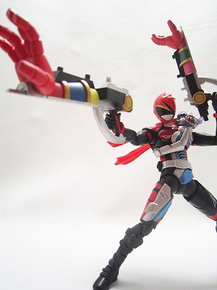 S.H.フィギュアーツ　アキバイエロー　シーズン痛Ver.