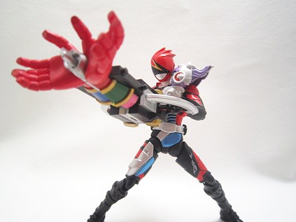 S.H.フィギュアーツ　アキバイエロー　シーズン痛Ver.