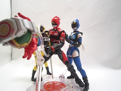 S.H.フィギュアーツ　アキバイエロー　シーズン痛Ver.