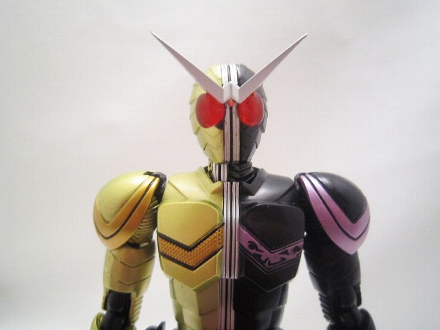 S.H.フィギュアーツ　仮面ライダーW　ルナジョーカー&ルナメタル