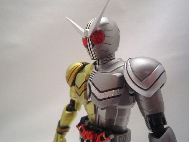 S.H.フィギュアーツ　仮面ライダーW　ルナジョーカー&ルナメタル