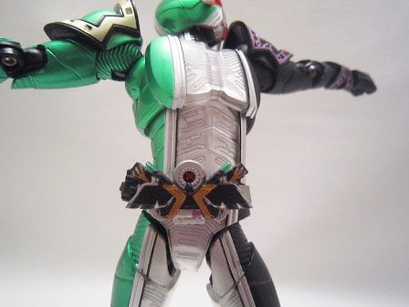 S.H.フィギュアーツ　仮面ライダーW　サイクロンジョーカーエクストリーム