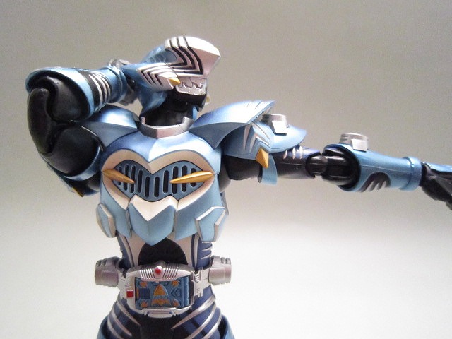 S.H.フィギュアーツ　仮面ライダーアビス