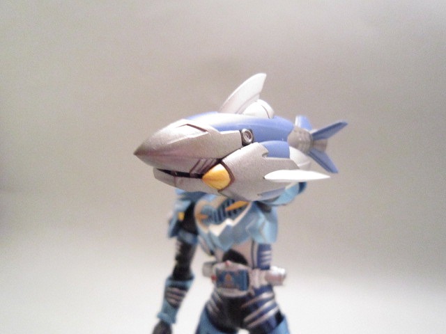 S.H.フィギュアーツ　仮面ライダーアビス