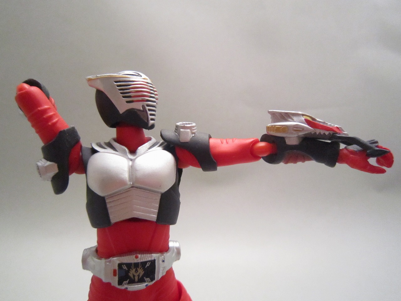 figma 仮面ライダードラゴンナイト