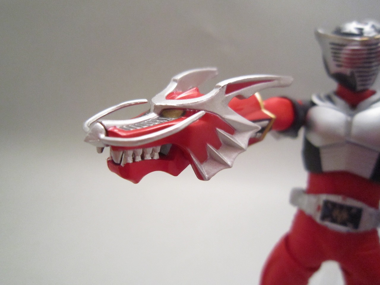 figma 仮面ライダードラゴンナイト