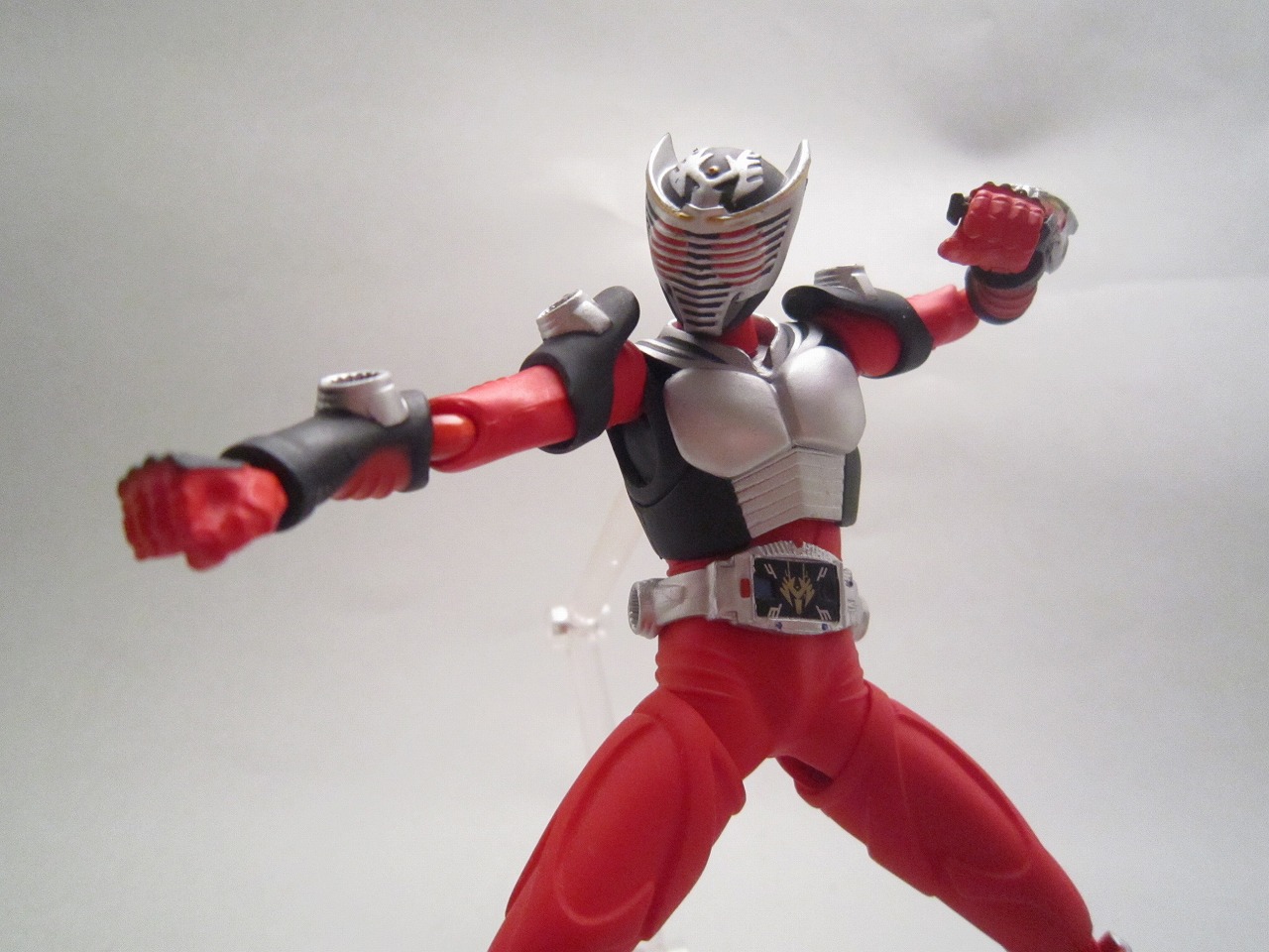 figma 仮面ライダードラゴンナイト