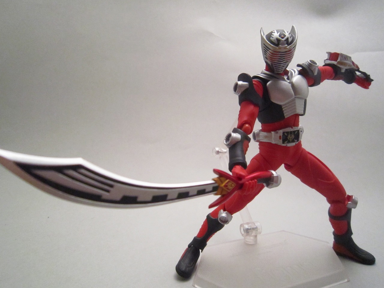 figma 仮面ライダードラゴンナイト