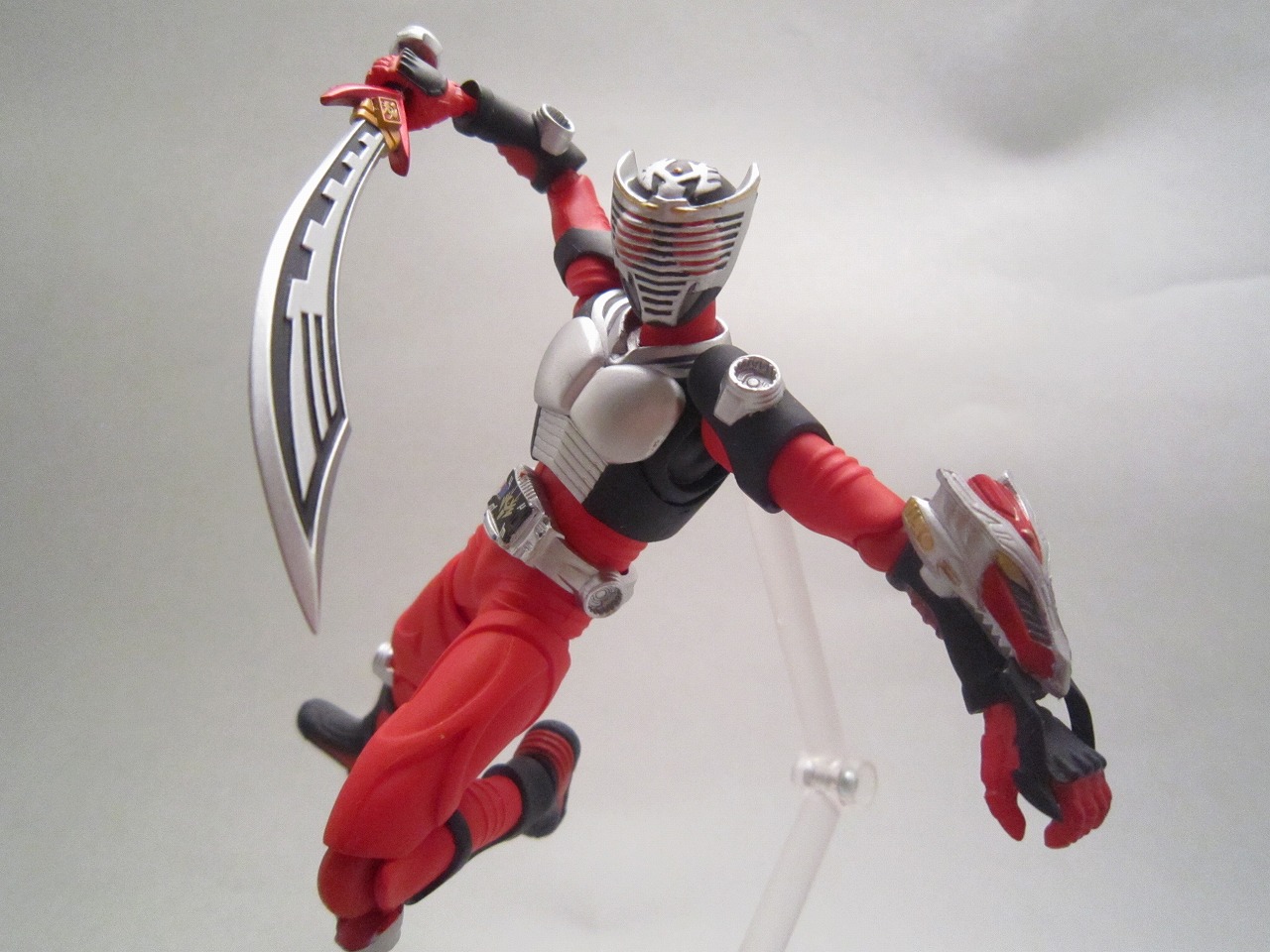 figma 仮面ライダードラゴンナイト