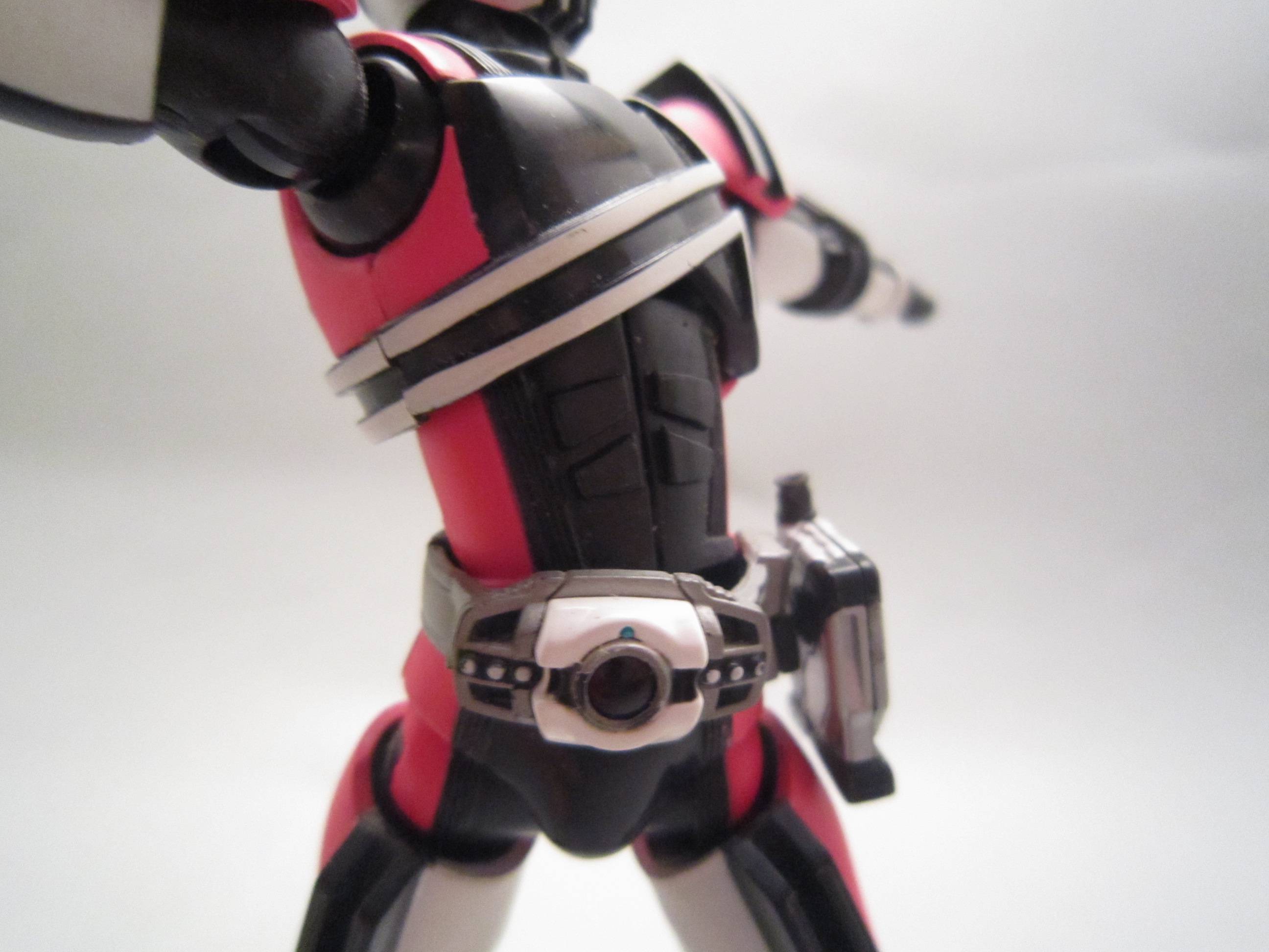 S.H.フィギュアーツ　仮面ライダーディケイド