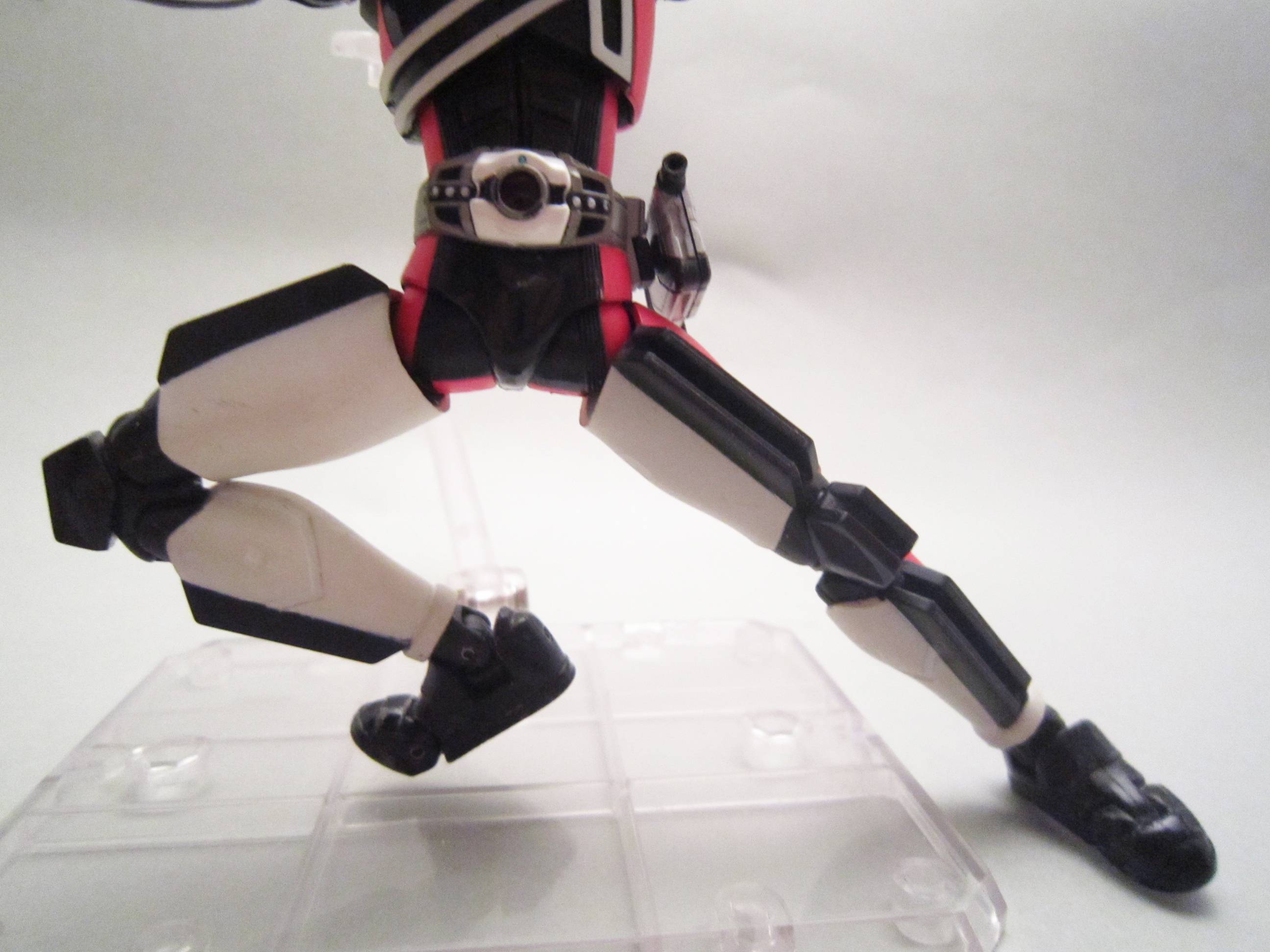 S.H.フィギュアーツ　仮面ライダーディケイド