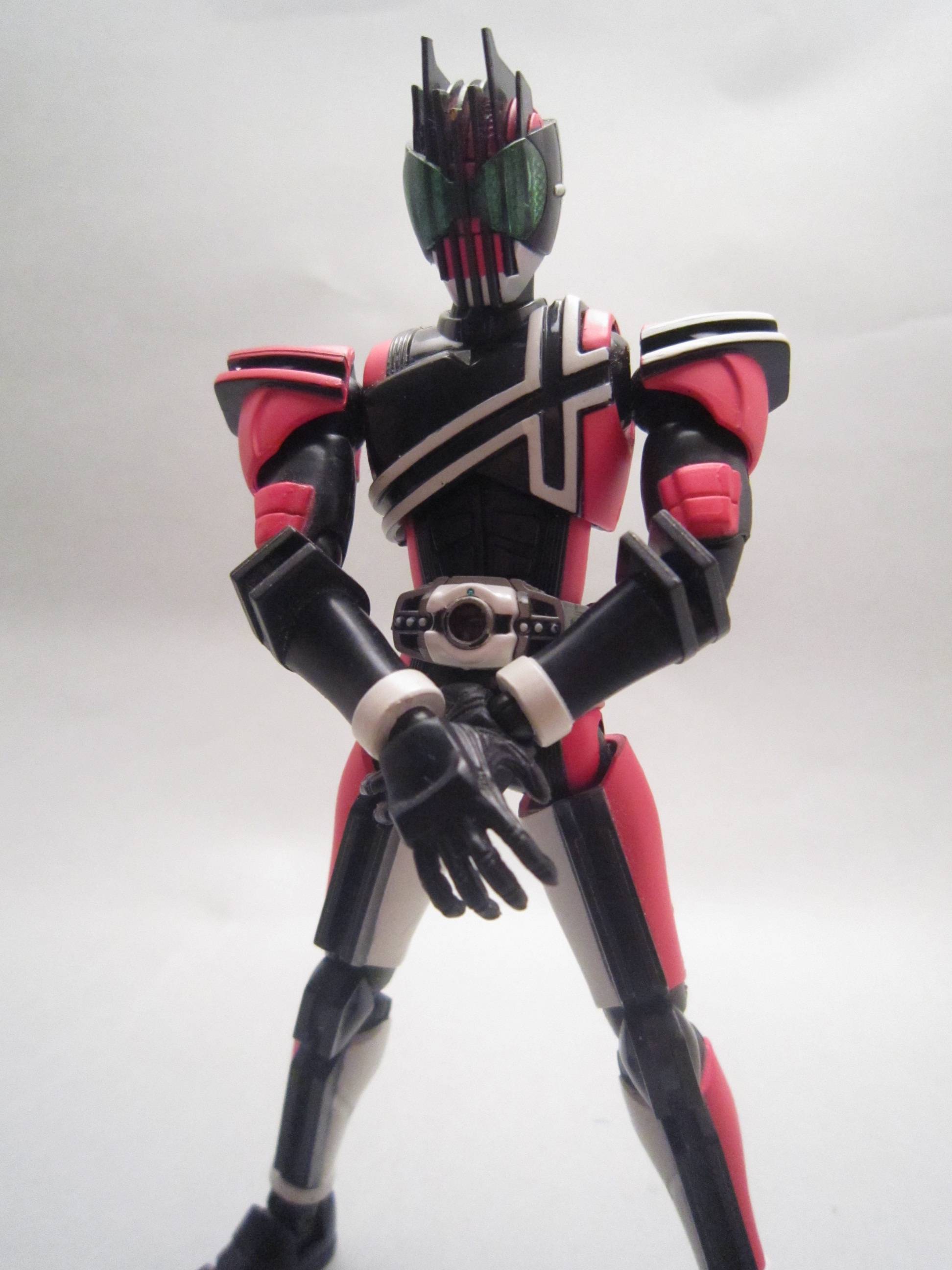 S.H.フィギュアーツ　仮面ライダーディケイド