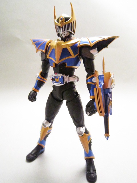 S.H.Figuarts 仮面ライダーナイトサバイブ