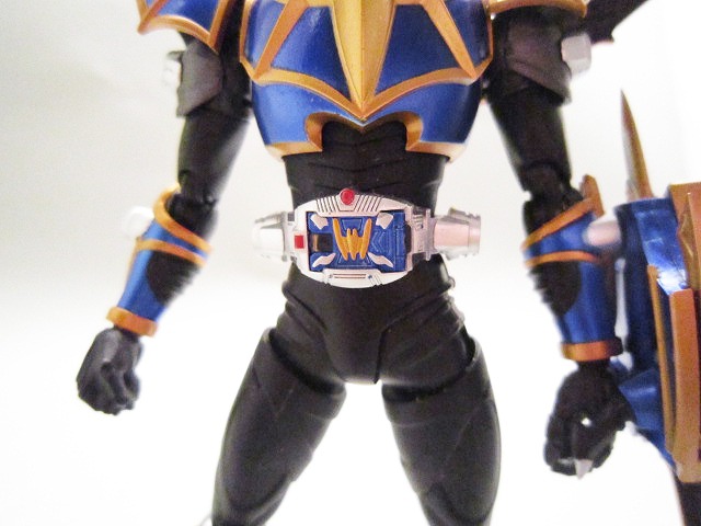 S.H.Figuarts 仮面ライダーナイトサバイブ