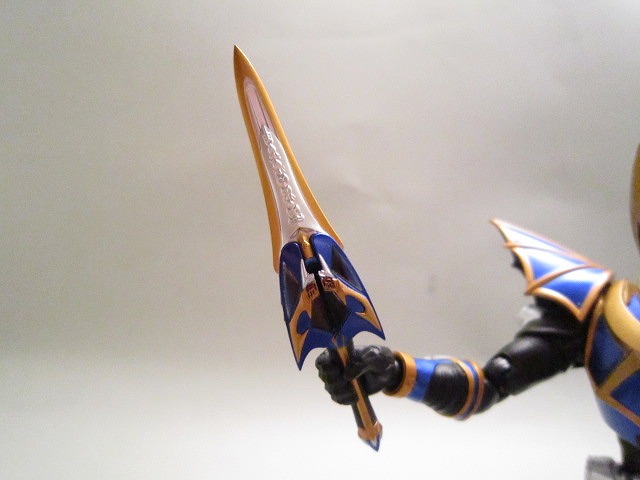 S.H.Figuarts 仮面ライダーナイトサバイブ