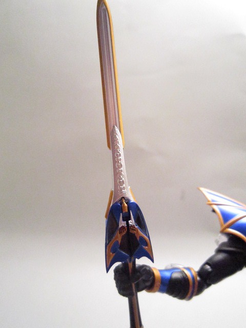 S.H.Figuarts 仮面ライダーナイトサバイブ