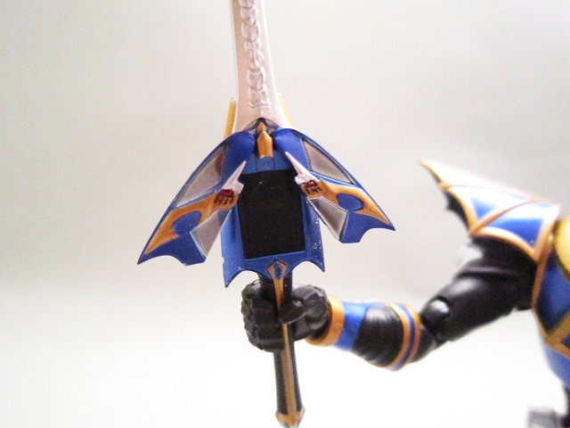 S.H.Figuarts 仮面ライダーナイトサバイブ