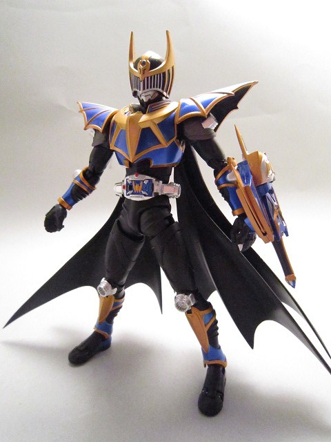 S.H.Figuarts 仮面ライダーナイトサバイブ