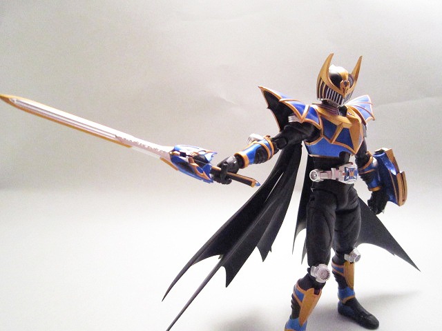 S.H.Figuarts 仮面ライダーナイトサバイブ