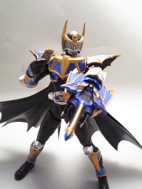 S.H.Figuarts 仮面ライダーナイトサバイブ