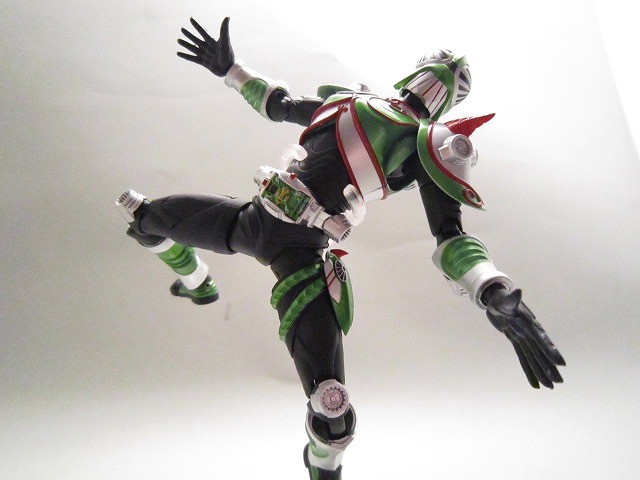 S.H.フィギュアーツ　仮面ライダーベルデ