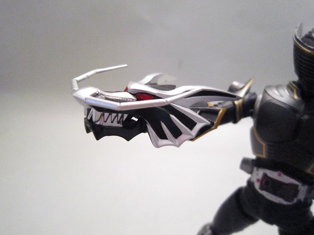 S.H.フィギュアーツ 仮面ライダーリュウガ＆ドラグブラッカー