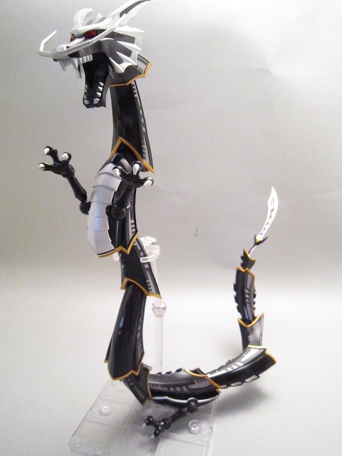 S.H.フィギュアーツ 仮面ライダーリュウガ＆ドラグブラッカー