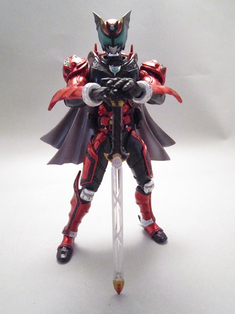 S.H.フィギュアーツ　仮面ライダーダークキバ