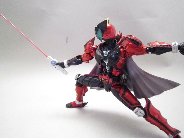 S.H.フィギュアーツ　仮面ライダーダークキバ