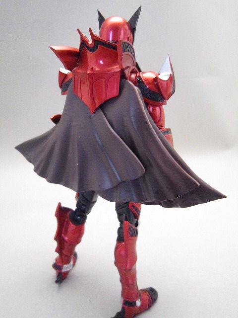 S.H.フィギュアーツ　仮面ライダーダークキバ