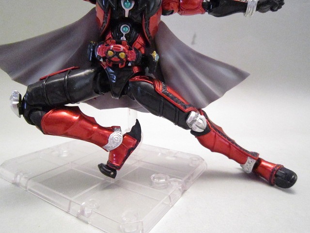 S.H.フィギュアーツ　仮面ライダーダークキバ