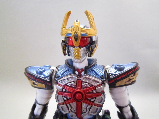 S.H.フィギュアーツ　仮面ライダーライジングイクサ