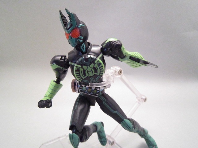 S.H.フィギュアーツ　仮面ライダーオーズ　ガタキリバコンボ