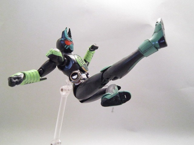 S.H.フィギュアーツ　仮面ライダーオーズ　ガタキリバコンボ