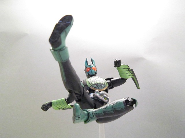 S.H.フィギュアーツ　仮面ライダーオーズ　ガタキリバコンボ