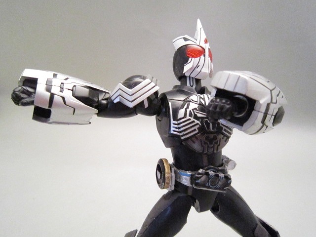 S.H.フィギュアーツ　仮面ライダーオーズ　サゴーゾコンボ