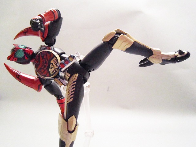 S.H.フィギュアーツ　仮面ライダーオーズ　タマシーコンボ