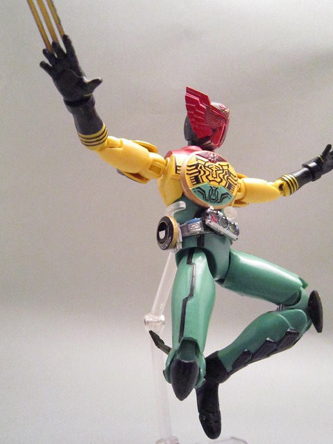 S.H.フィギュアーツ　仮面ライダーオーズ　スーパータトバコンボ